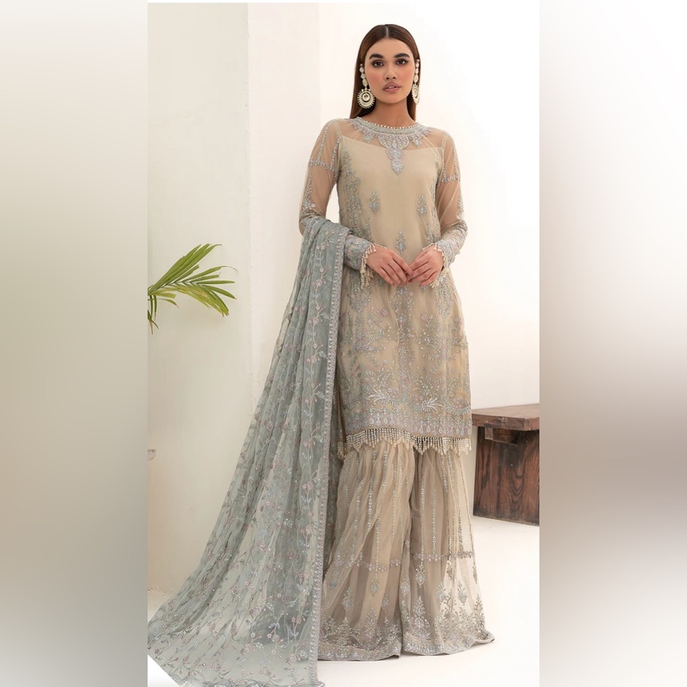 Zarif brand Like New Embellished 4 pcs Sharara Pakistani Dress set